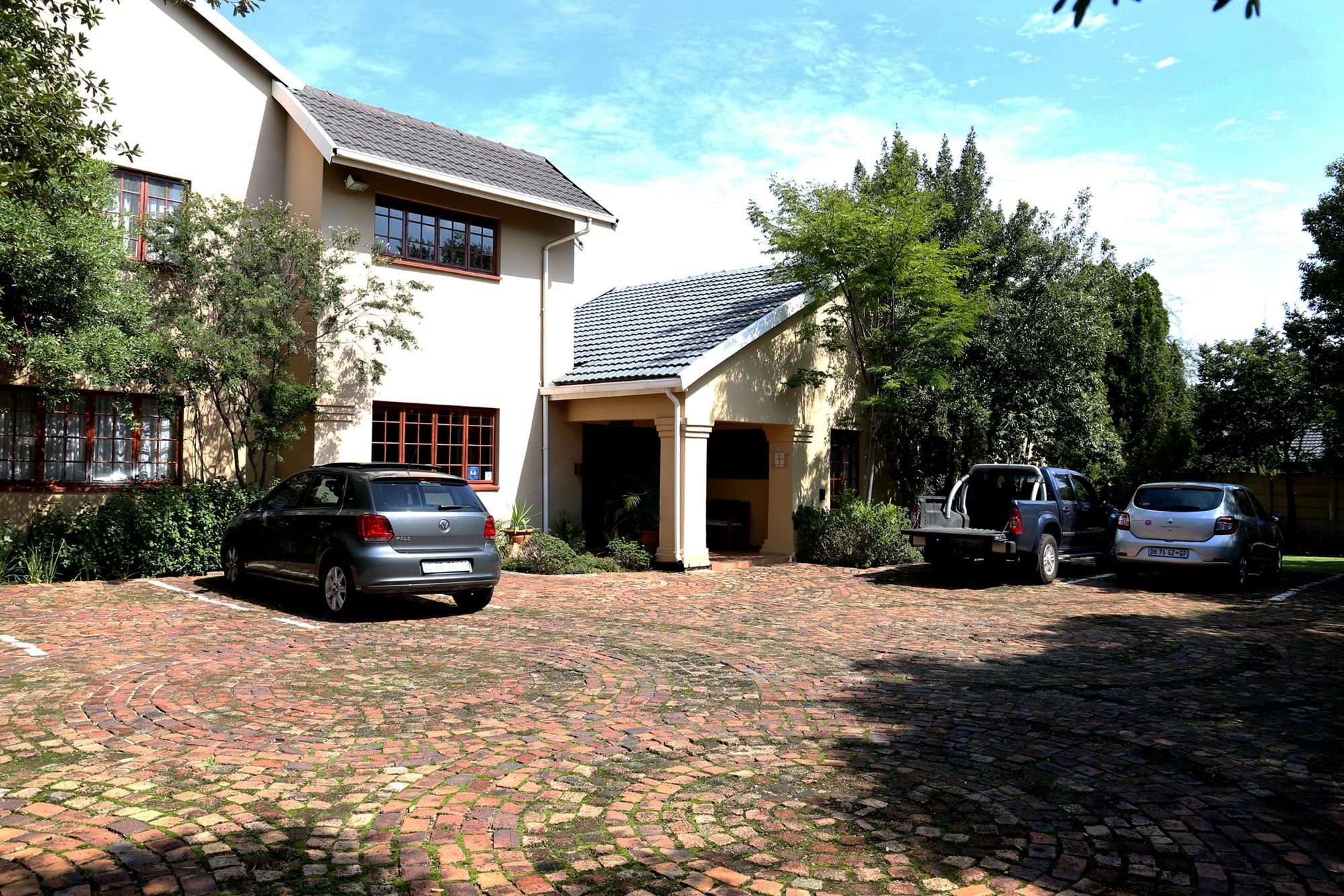 Morulana Guest House Кемптън Парк Екстериор снимка
