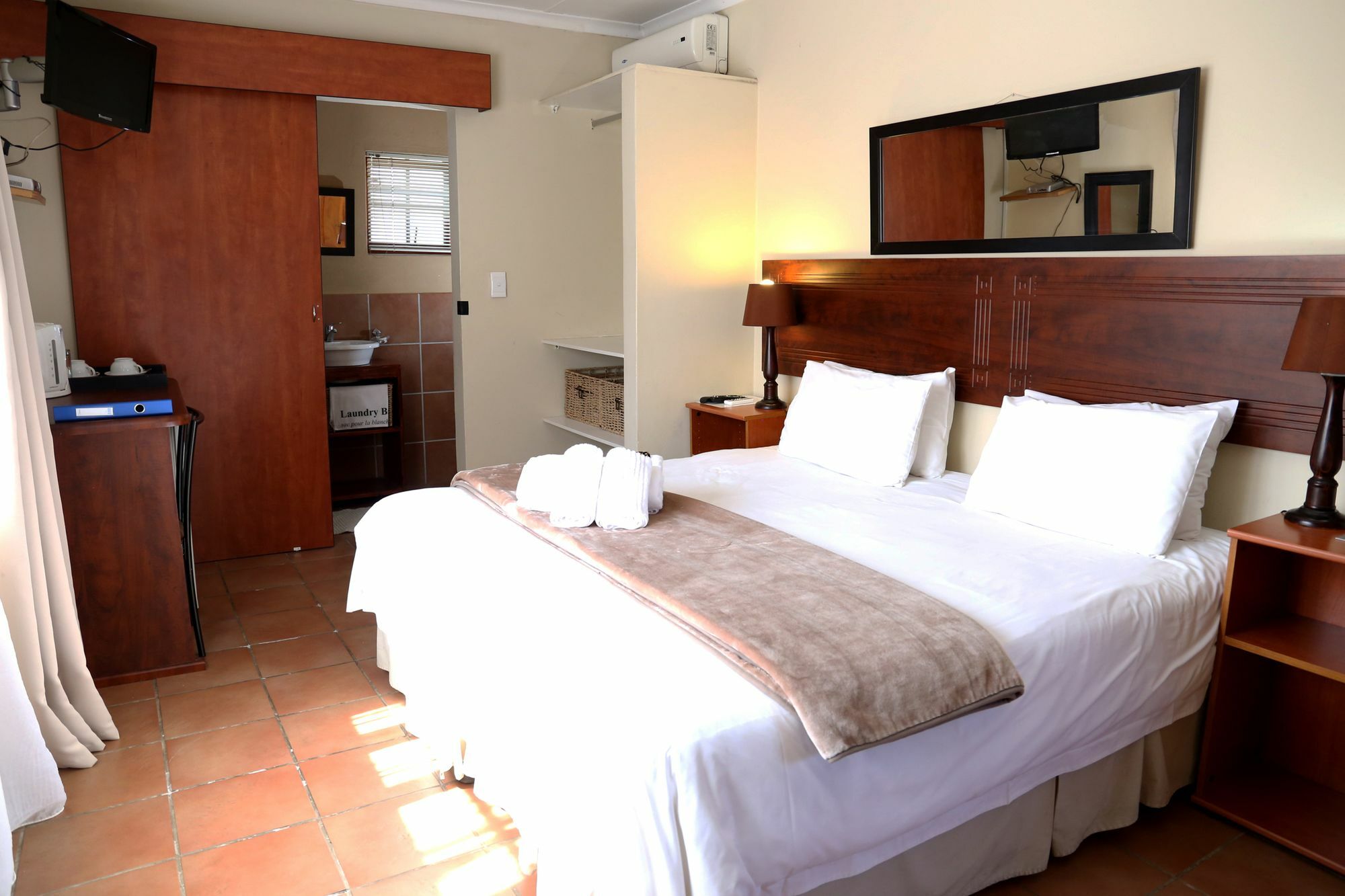 Morulana Guest House Кемптън Парк Екстериор снимка