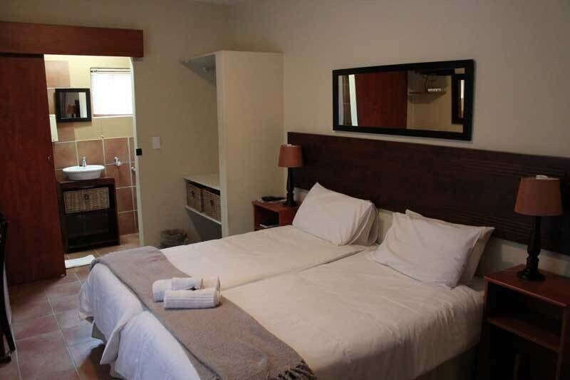 Morulana Guest House Кемптън Парк Екстериор снимка